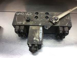 Liebherr Bloque de distribución de válvulas